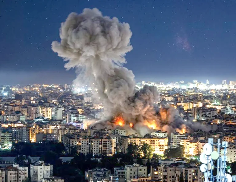 إسرائيل تصعد الهجمات على بيروت وتلمح إلى حملة طويلة الأمد
