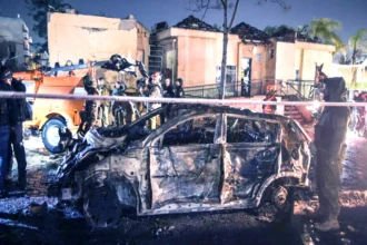 إيران تستهدف محيط ديمونة رداً على قصف نطنز وسقوط عشرات الجرحى