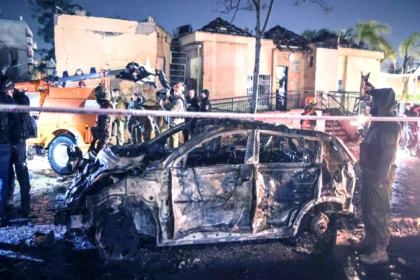 إيران تستهدف محيط ديمونة رداً على قصف نطنز وسقوط عشرات الجرحى