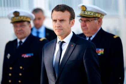 Macron proposes a de-escalation formula: protecting navigation in the Strait of Hormuz in exchange for halting the strikes.