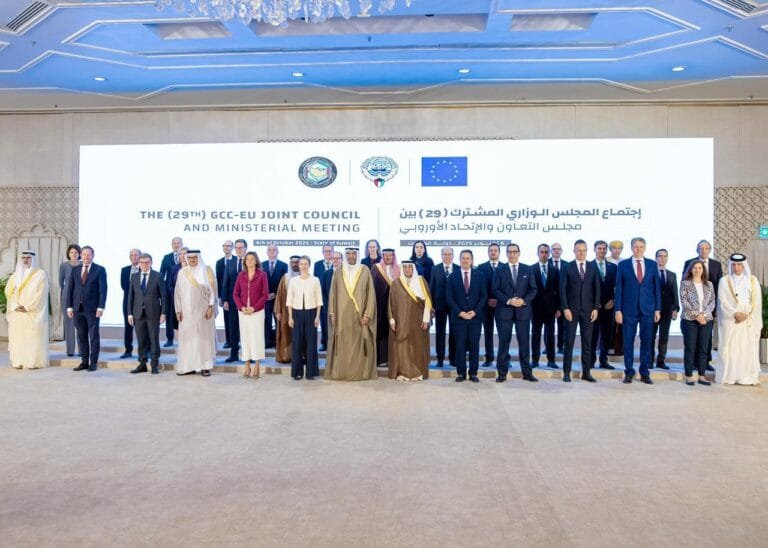 اجتماع عاجل بين الخليج وأوروبا.. تحرك دولي لاحتواء انفجار المنطقة