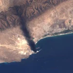 سلطنة عمان تدين استهداف ميناء صلالة بمسيرتين: إصابة وافد وأضرار في المرافق