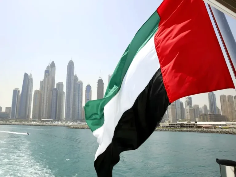 اعتراض 125 مسيرة و6 صواريخ باليستية.. سماء الإمارات مقبرة المسيرات الإيرانية