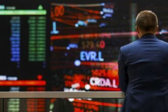 "هدنة الخمسة أيام" تنعش الأسواق الأمريكية: قفزة تاريخية لـ "داو جونز" وهبوط حاد بأسعار النفط