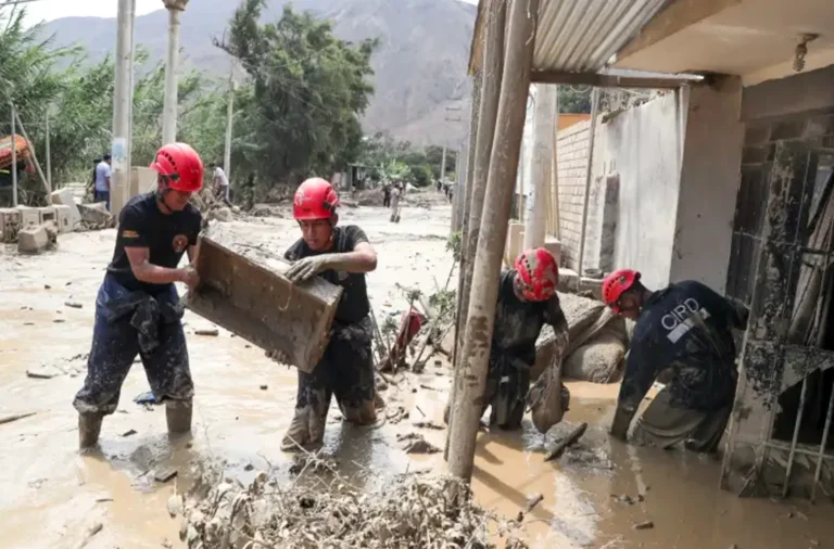 الأمطار تحصد الأرواح في بيرو