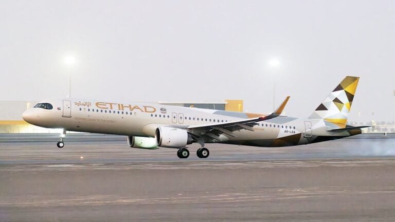 "الاتحاد للطيران" و"طيران الإمارات" ضمن أفضل 10 ناقلات في العالم