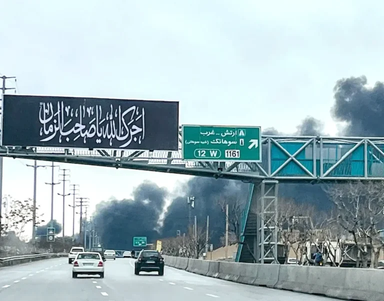 الجيش الإسرائيلى يعلن قصف مقر للحرس الثورى ومركز قيادة لمنظومات الصواريخ