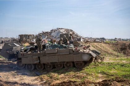 إسرائيل تأمر بإخلاء فوري لمناطق في جنوب لبنان