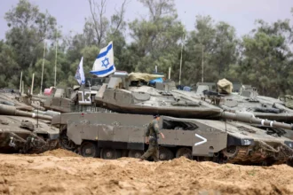 الجيش الإسرائيلي يعزز قواته جنوب لبنان ويوسع المنطقة العازلة
