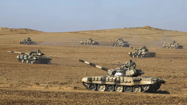 تحذير إيراني ساخن.. الجيش يلتزم بأمن الجوار ويتوعد قواعد الخصوم في المنطقة