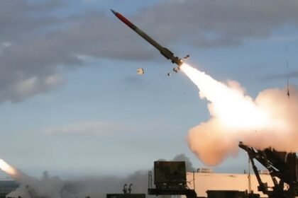 Tehran escalates tensions in the Gulf: Revolutionary Guard targets two ships and a US base