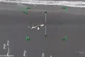 الدفاعات الجوية الإماراتية تتصدى لهجوم بالصواريخ والطائرات المسيّرة