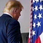 ترامب يتهم إيران باستخدام الذكاء الاصطناعي لتزييف قوتها العسكرية