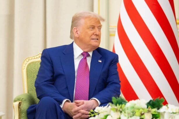 ترامب يمهل إيران 48 ساعة لفتح مضيق هرمز: "سأدمر محطات الطاقة لديكم!"