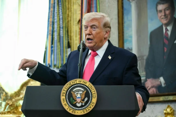 Trump: The US military is dismantling Iran's military capabilities and is getting closer to "liberating the Middle East"