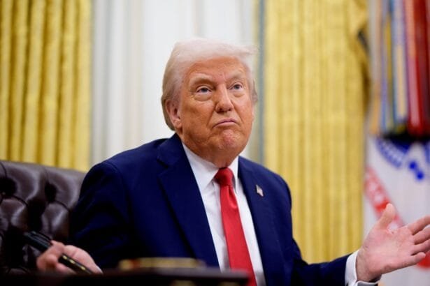 خطر نووي على المحك.. ترامب يدرس مهمة أمريكية "محفوفة بالمخاطر" ضد إيران