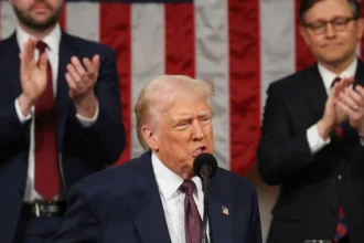 ترامب: كل شيء قد تم تدميره في إيران