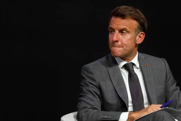 "باريس تتحرك قبل العاصفة".. ماكرون يفتح خطوطه مع قادة الخليج تمهيداً لخطاب حاسم