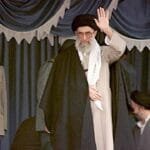 إيران: اسم خامنئي سيبقى زعيماً رسمياً مع اختيار خليفة جديد