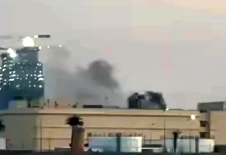 العراق.. صواريخ ومسيرات تستهدف مجمع السفارة الأمريكية بـالمنطقة الخضراء