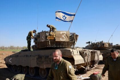 تصعيد دامٍ في لبنان.. أكثر من 1000 شهيد وهجمات متبادلة مع إسرائيل