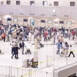 تسهيلات استثنائية فى الكويت.. إذن غياب 3 أشهر وإعفاء من الرسوم للمقيمين العالقين خارج البلاد