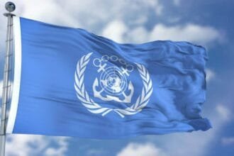 ممر بحري آمن لإنقاذ آلاف البحارة العالقين في الخليج