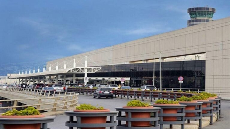 أضرار مادية في رادار مطار الكويت عقب هجوم جوي بطائرات مسيرة اليوم السبت