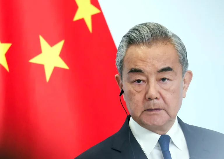 بكين تبحث مع الكويت والبحرين تطورات التصعيد في الشرق الأوسط