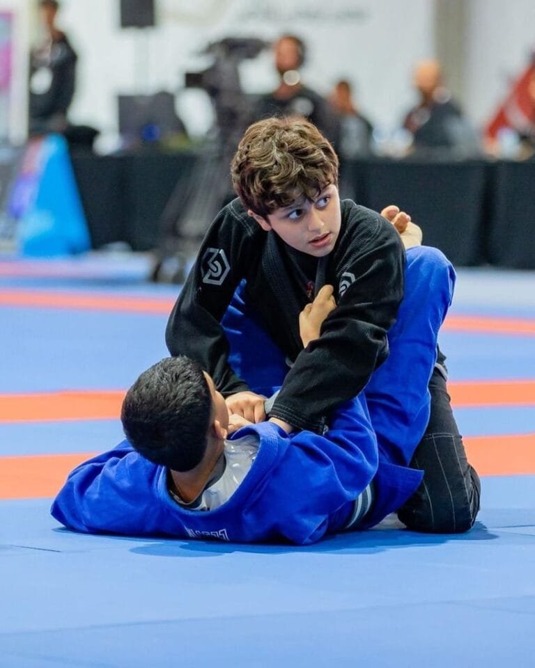 بطولة الشيخ منصور بن زايد الرمضانية.. "بني ياس" يتصدر منافسات الجوجيتسو في يومها الأول