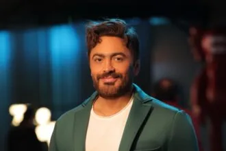 Bashar al-Sarhan leads the closing ceremony of the Jarash festival after Tamer Hosni's apology