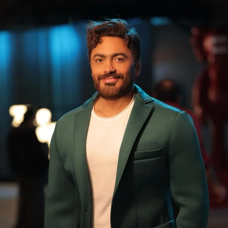 Bashar al-Sarhan leads the closing ceremony of the Jarash festival after Tamer Hosni's apology