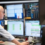 تراجع الأسهم الأوروبية رغم مكاسب أسبوعية طفيفة.. وعين المستثمرين على النفط