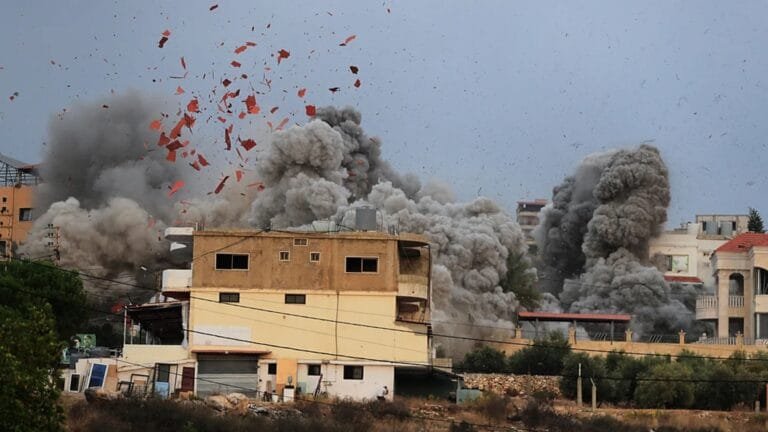 تصعيد دموي في لبنان.. أكثر من ألف شهيد في مواجهات عنيفة مع إسرائيل