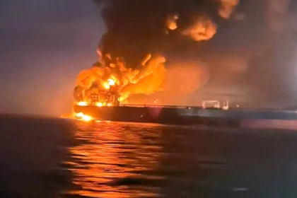 توتر في البحر الأسود.. استهداف ناقلة نفط يونانية قبالة روسيا وتحرك دبلوماسي مرتقب