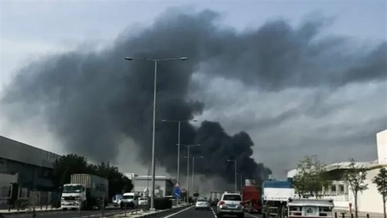 حريق مفاجئ في المنطقة الصناعية بقطر… السيطرة السريعة تحمي الأرواح والمرافق