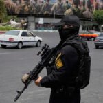 حملة اعتقالات واسعة في إيران بذريعة "التجسس" مع تصاعد العمليات العسكرية