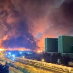 دخان كثيف قرب مطار البحرين.. تقارير تكشف حادثًا غامضًا يثير القلق