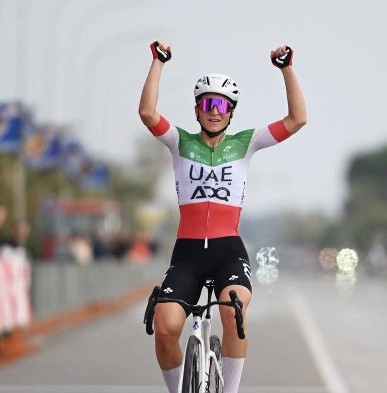 Emirates Holding for Women's Bicycles leads the InEuro race in Italy