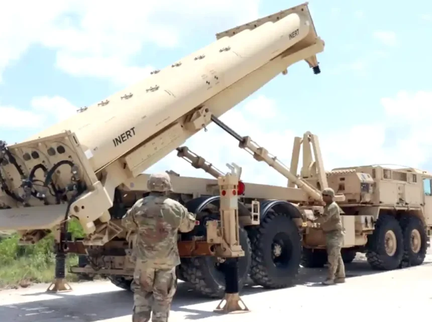 دفاعات السعودية تحبط هجمات إيرانية بالمسيرات والصواريخ الباليستية.. والرياض تتمسك بحق الرد