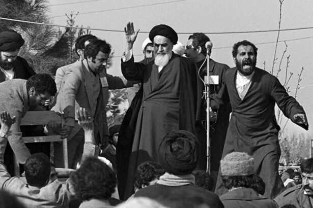 Is history repeating itself? Why did the Friday prayer leader of Zahedan invoke the memory of the "poisoned chalice" to end the Iran-Iraq War?