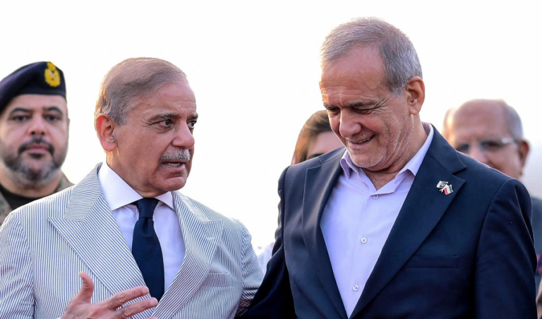 باكستان: شريف وبيزشكيان يبحثان "إطار السلام" لإنهاء حرب إيران