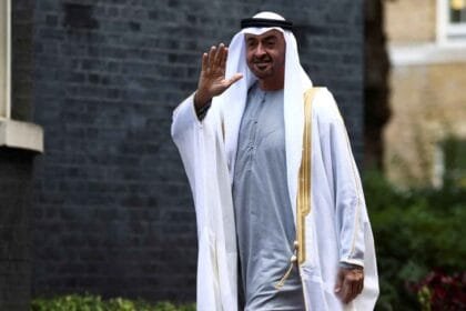 الإمارات ستخرج أقوى من الأزمة ورسالة طمأنة للمواطنين والمقيمين