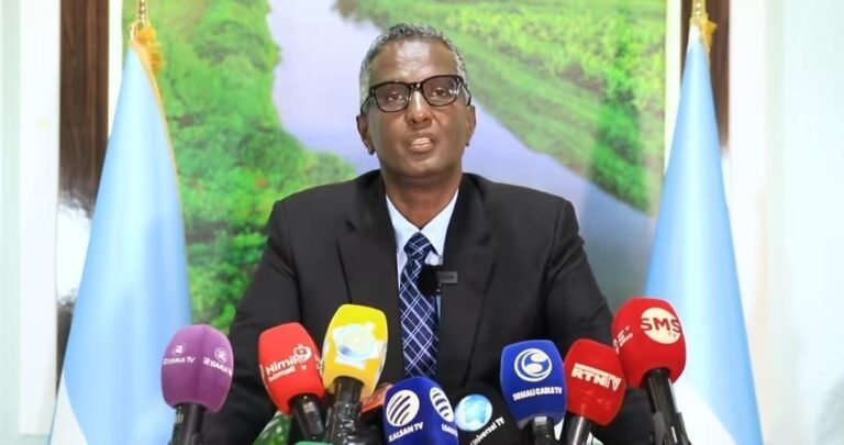 المعارضة الصومالية: الرئيس يجر البلاد إلى "إراقة الدماء"