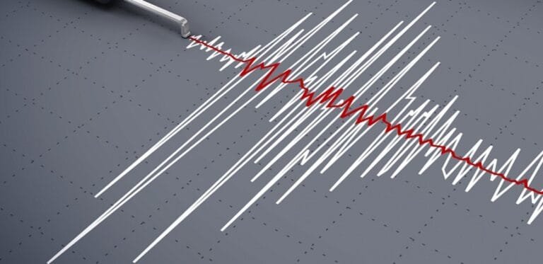 زلازل تضرب الجزر الإيولية الإيطالية وتثير القلق في صقلية