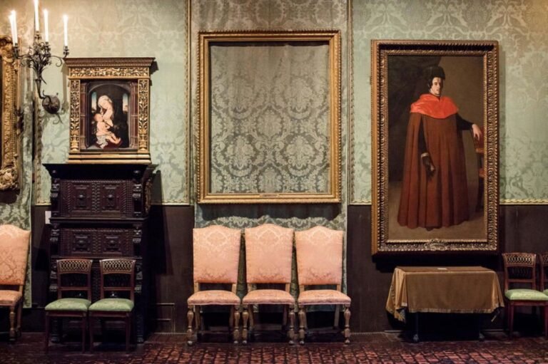 Masked gang steals three paintings worth millions of euros from an Italian museum