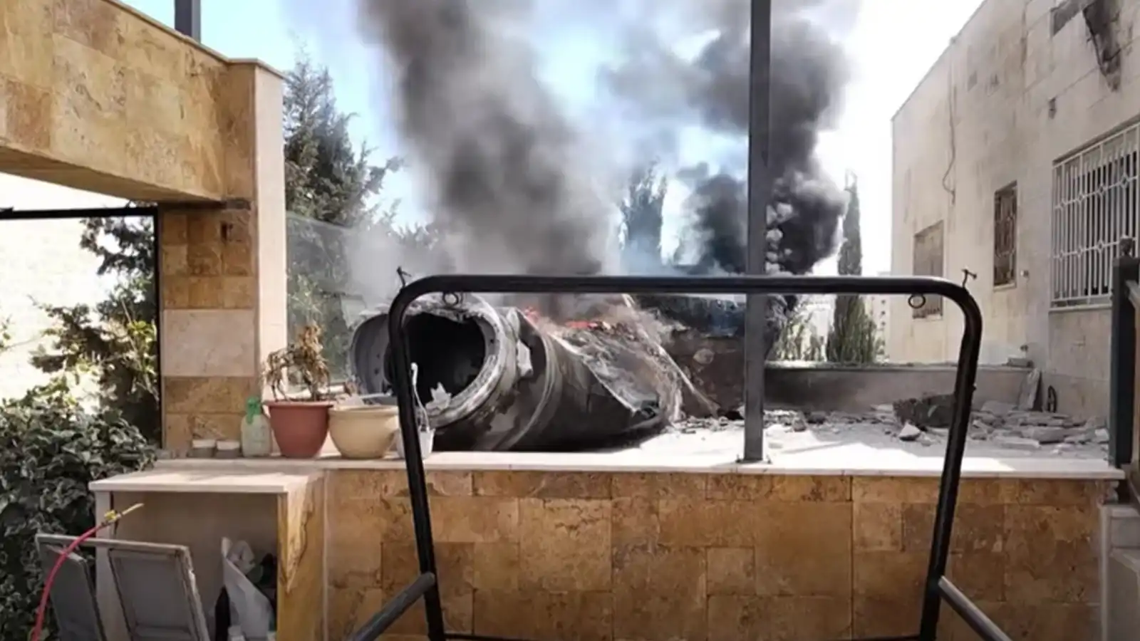 Tensions loom in Jordan: Missile fragments fall in Irbid, and Washington confirms continued strikes against Iran.