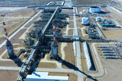 A drone crashed in the Majnoon oil field in Basra, causing no damage