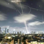 شمال إسرائيل تحت الصواريخ والطائرات المسيرة.. صفارات الإنذار تدوي في كل مكان