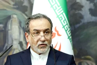 طهران تتوعد واشنطن.. عراقجي أمريكا ستندم بشدة على استهداف فرقاطة في المياه الدولية